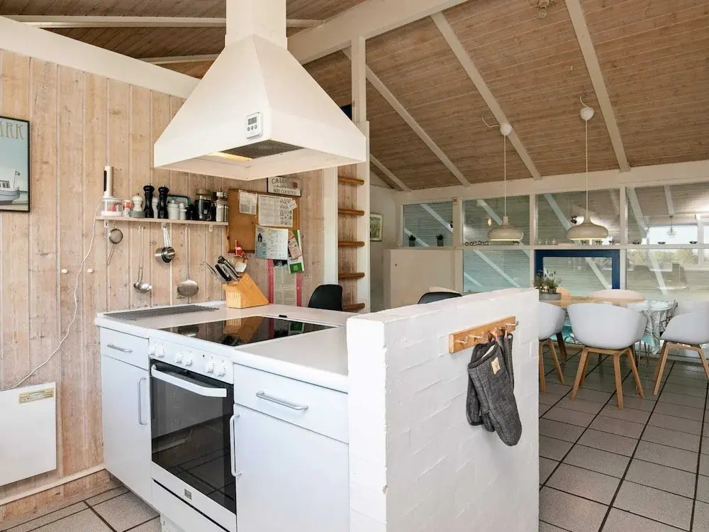 9 person holiday home in Saltum