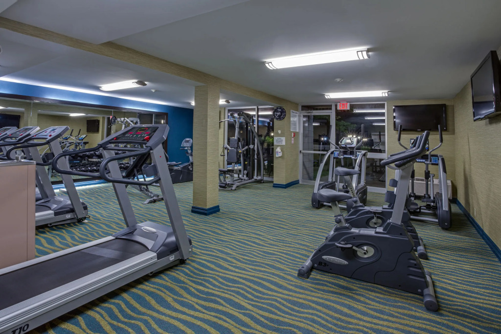 Four Points by Sheraton Point Edward Sarnia
