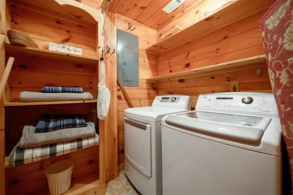 Underlook Cabin-secluded Cabin With Wifi Large Deck Gas Grill Wood Fireplace