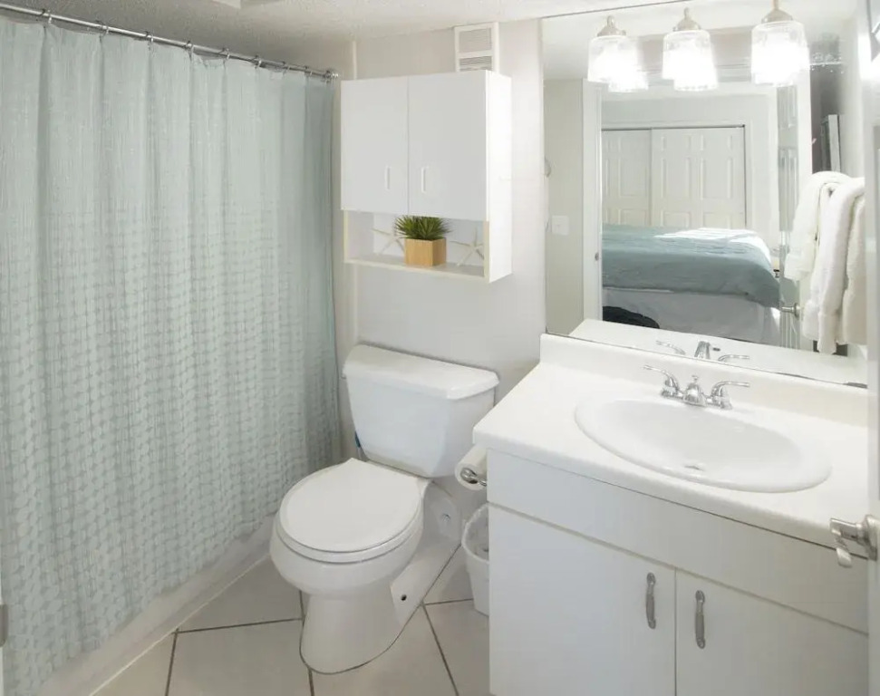 Gulf Shore Condo #105 - 2 Br condo by RedAwning