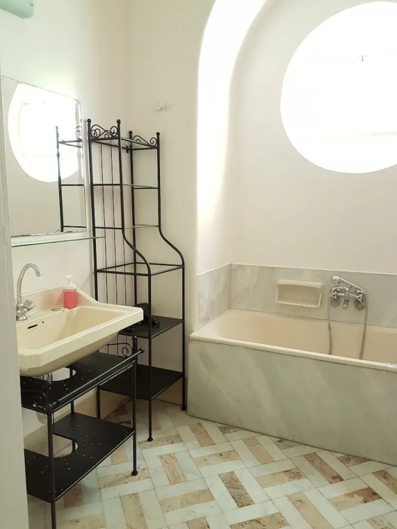 Erra - Red - Athens Center,140m²,4 BD,2 BATH