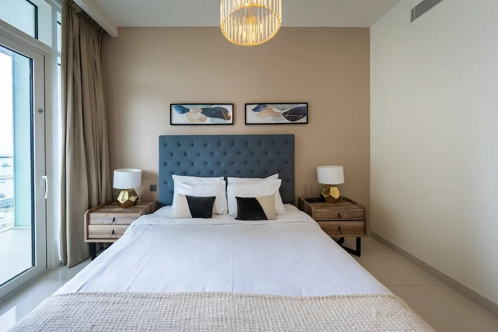 Glamorous 3BR with Marina view