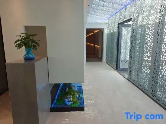 whisper tide hotel
