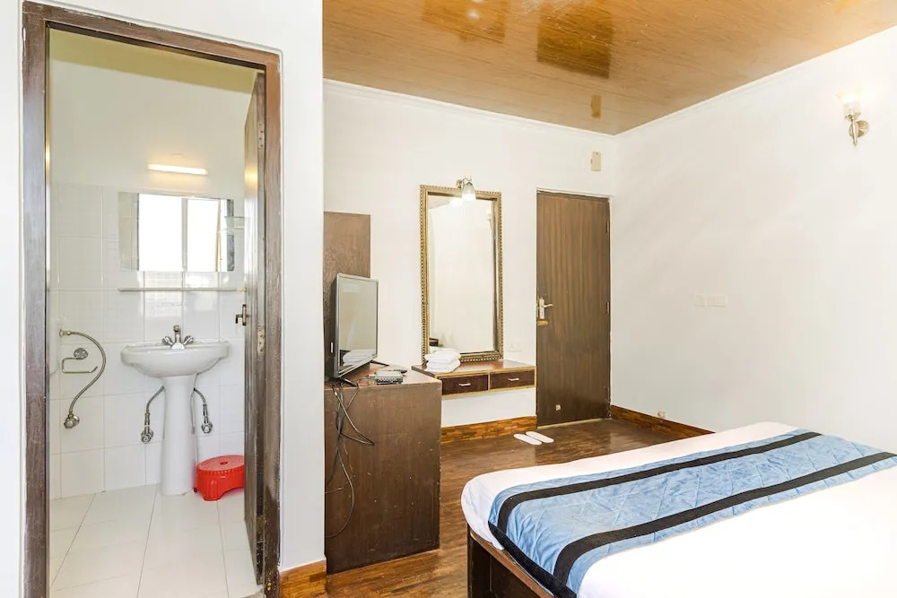 Hotel Blue Poppy