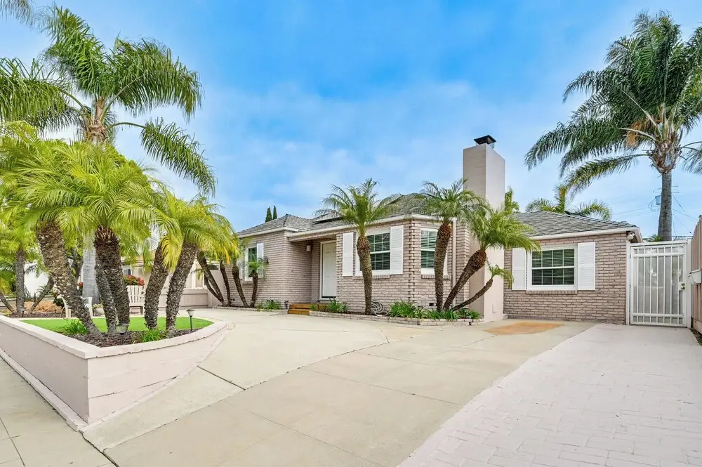 Home Near Mission Bay, Sea World & U of San Diego!