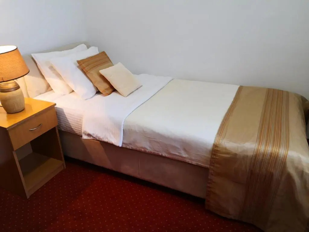 Hotel N