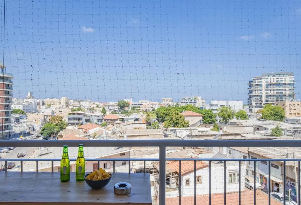 Light Designed Apartment with 2 balconies