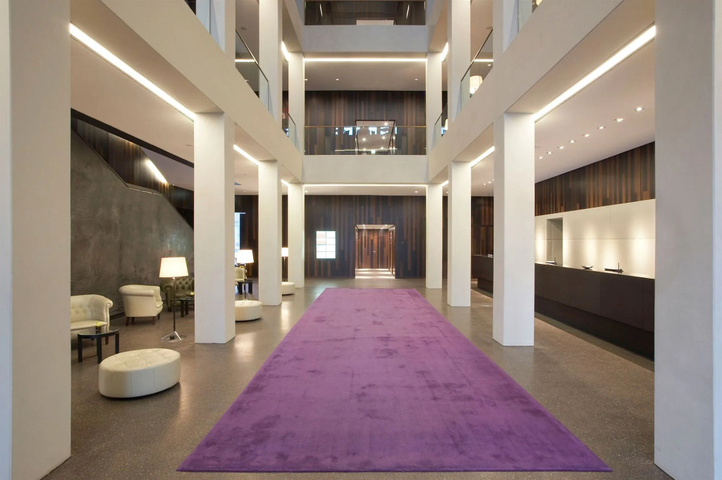 Empire Riverside Hotel