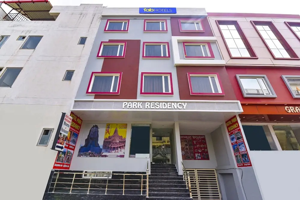 Fabexpress Park Residency I