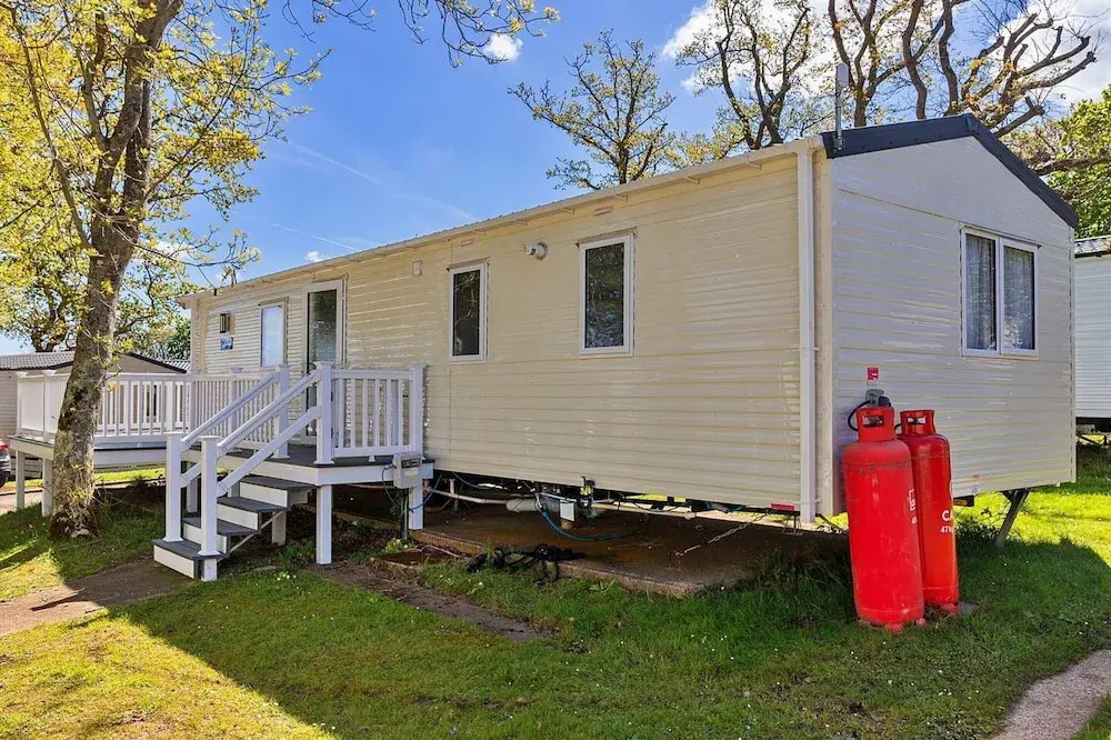 Mobile Home Isle of Wight Near Thorness Bay