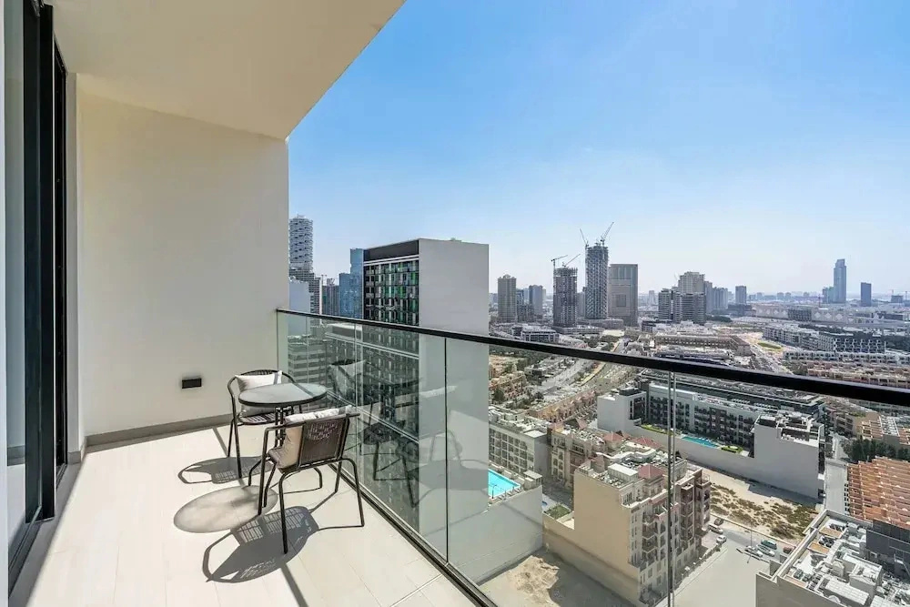 PVH - Elegant 1BR - Binghatti House