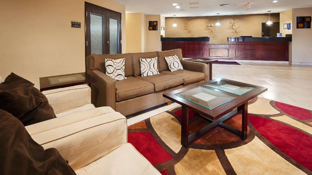 Best Western Plus Burleson Inn & Suites