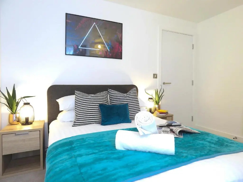 Tudors eSuites Corporate Apartments Birmingham