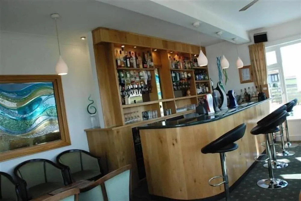 Whipsiderry Hotel