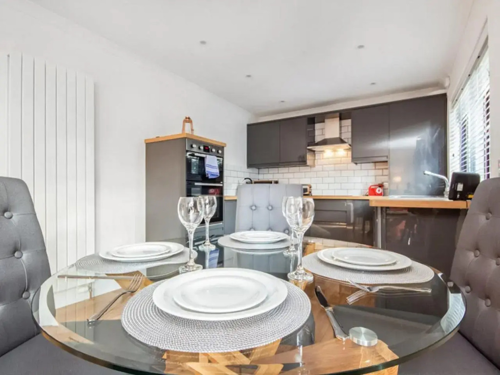 Flat 1, 69 Macewen Drive