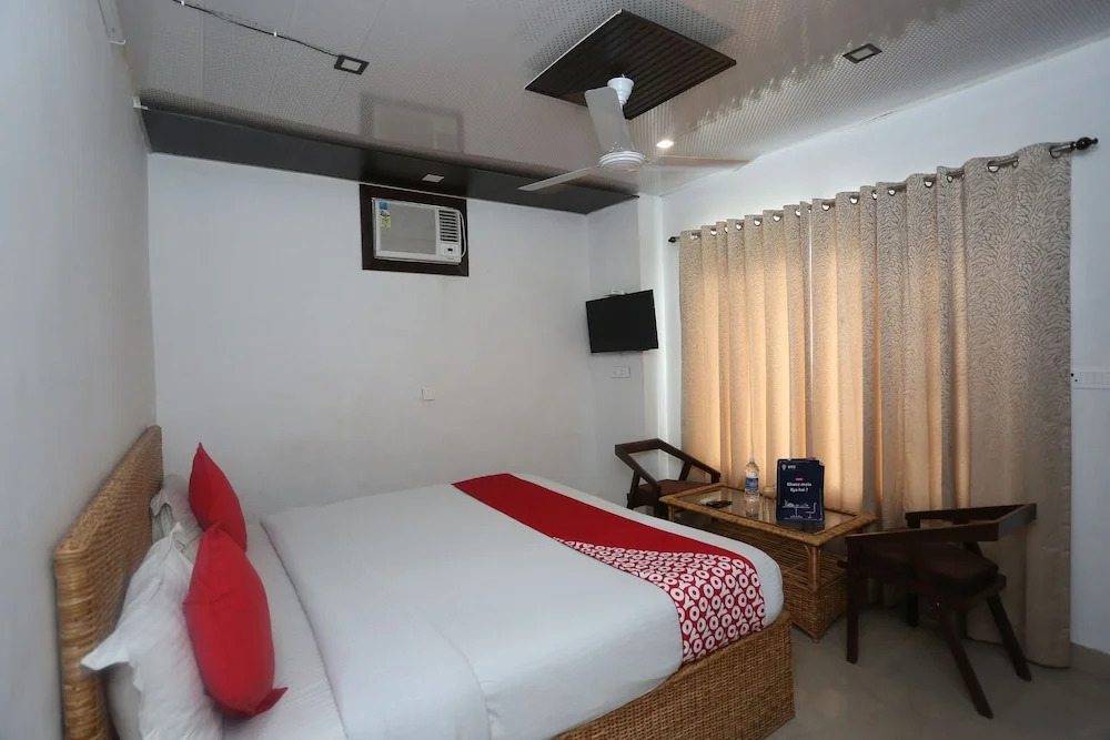 OYO 17290 The Tigers Pug Mark Resort