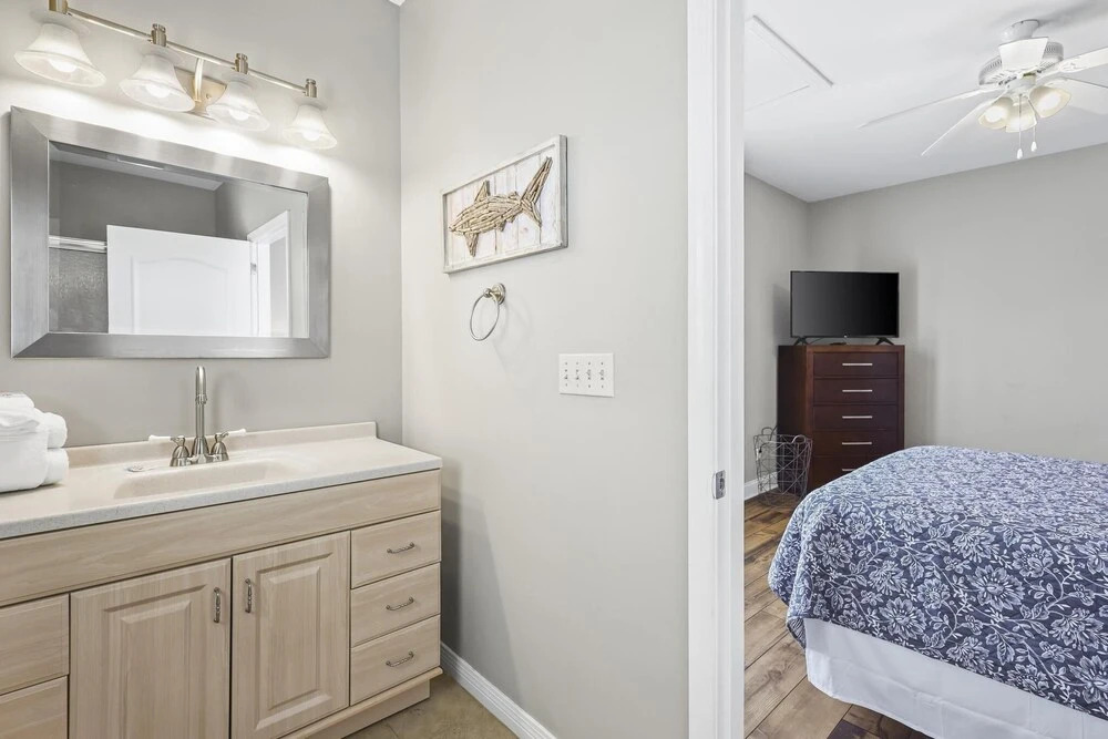 214 Shoreland