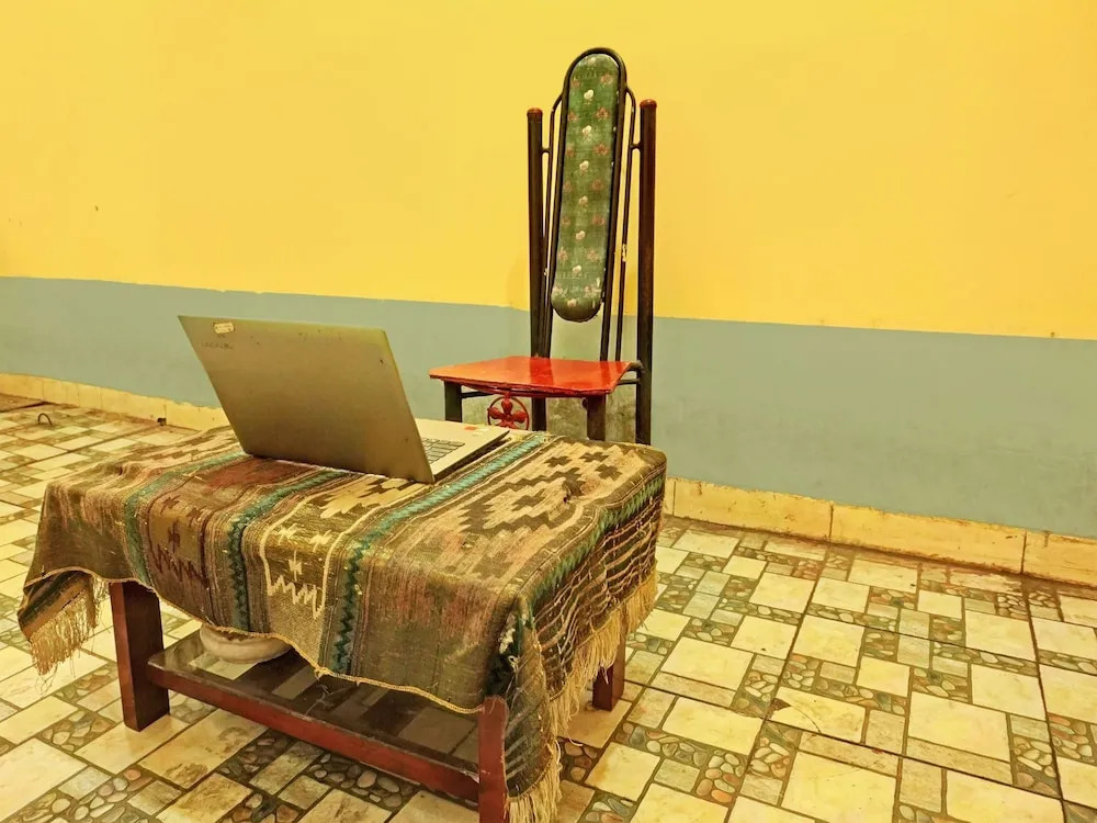 OYO Life  92936 Kost Teteh Erni Karawang