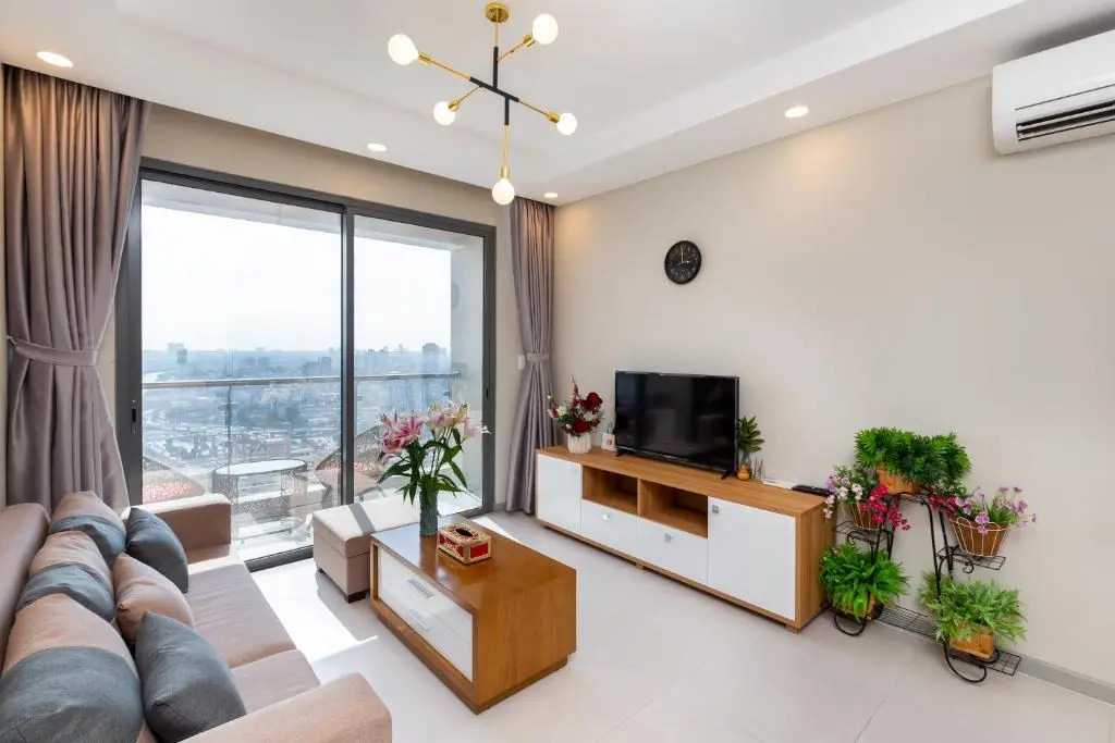 Gold View APT1/2bed/2bath/free pool and Gym