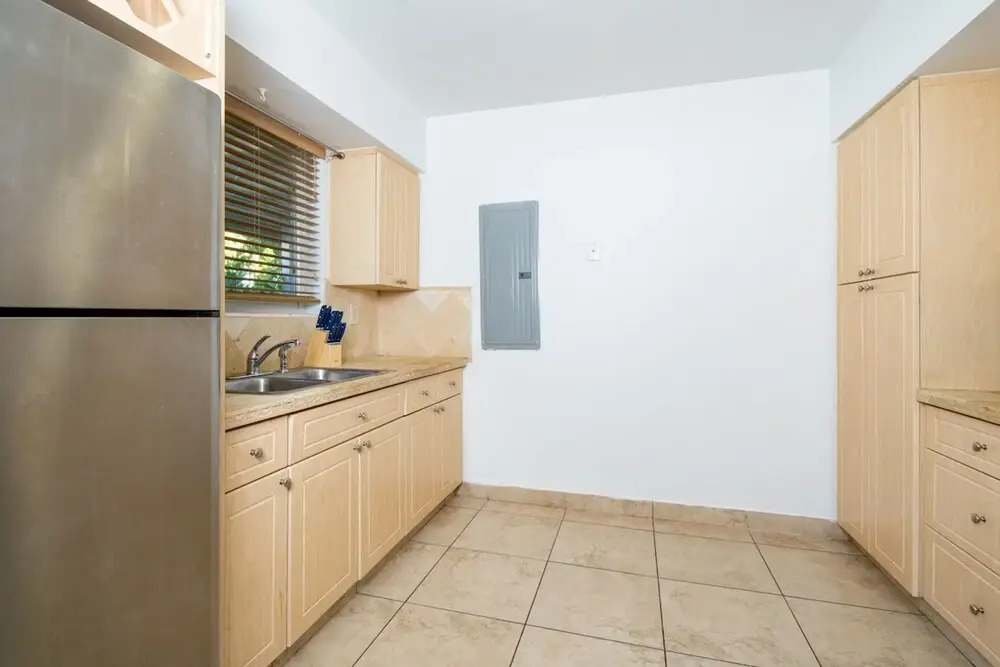 Abundant 3BD Home King Bed Free Parking Wi-fi