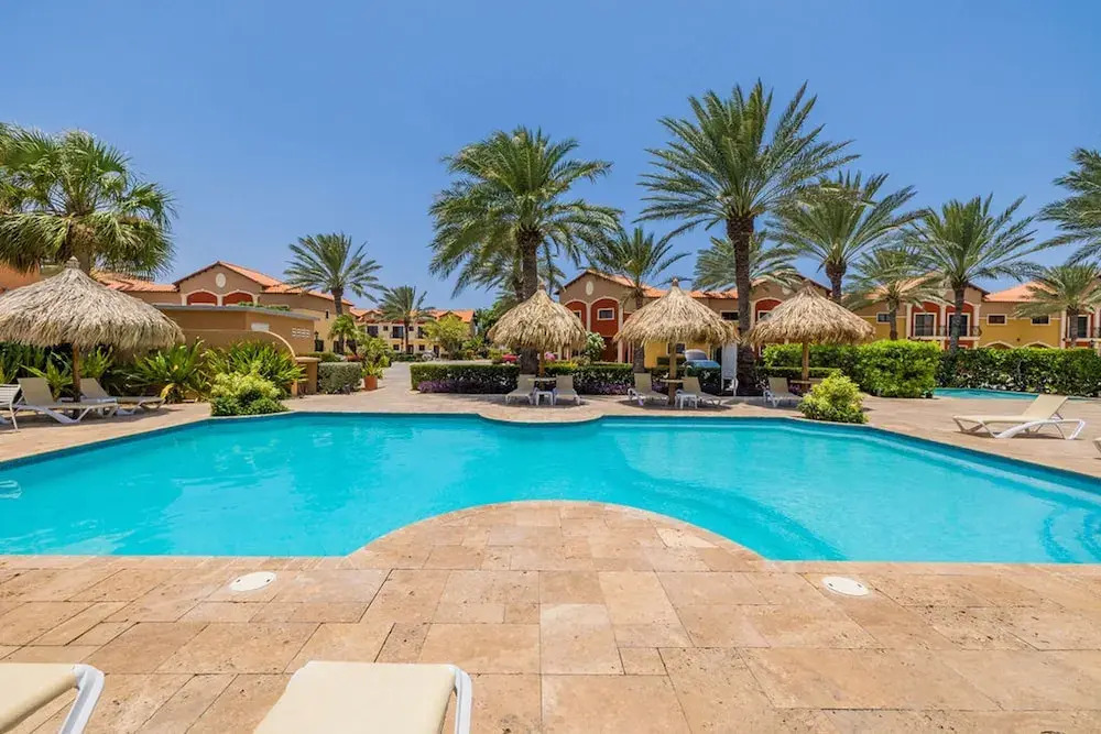 Upscale Gated Community Oasis Close to the Beach