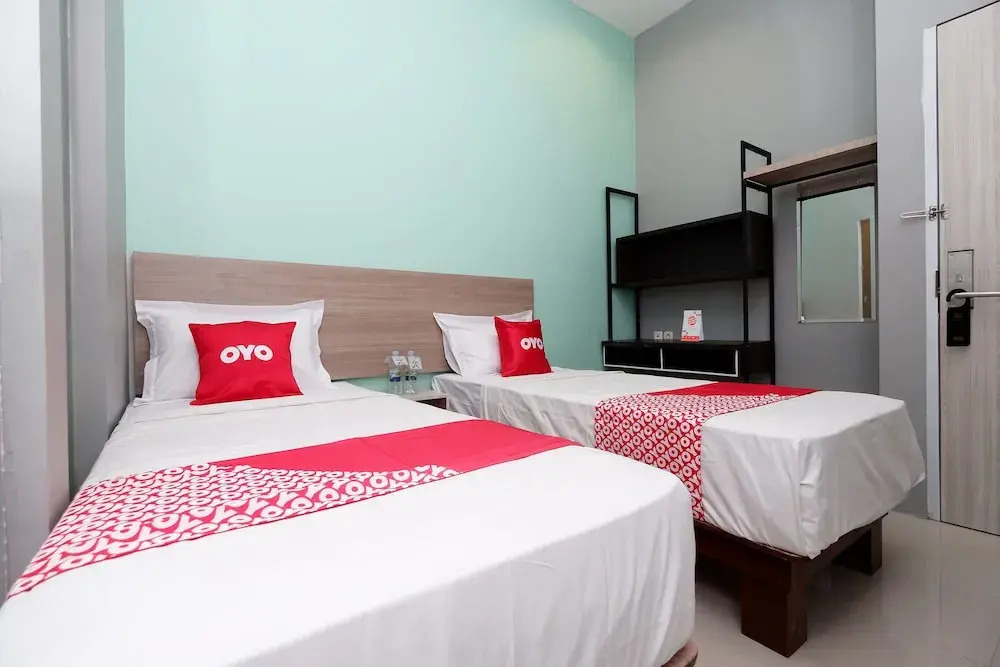 OYO Flagship 2124 Kars Inn Semarang