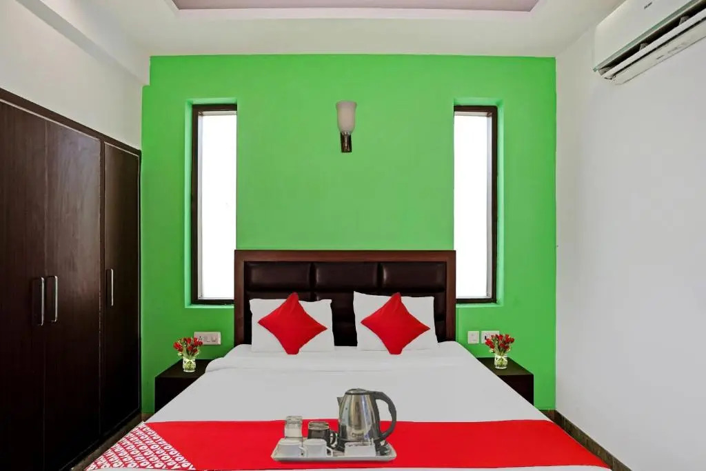 Flagship Hotel Kailash Near Iskcon Temple Noida