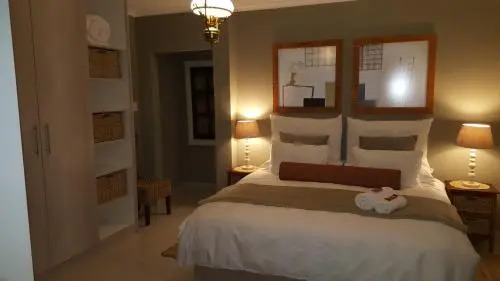 Guest House Frame Ace