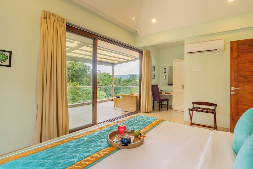 ELIVAAS 3 BHK with Pvt Pool - Azalea