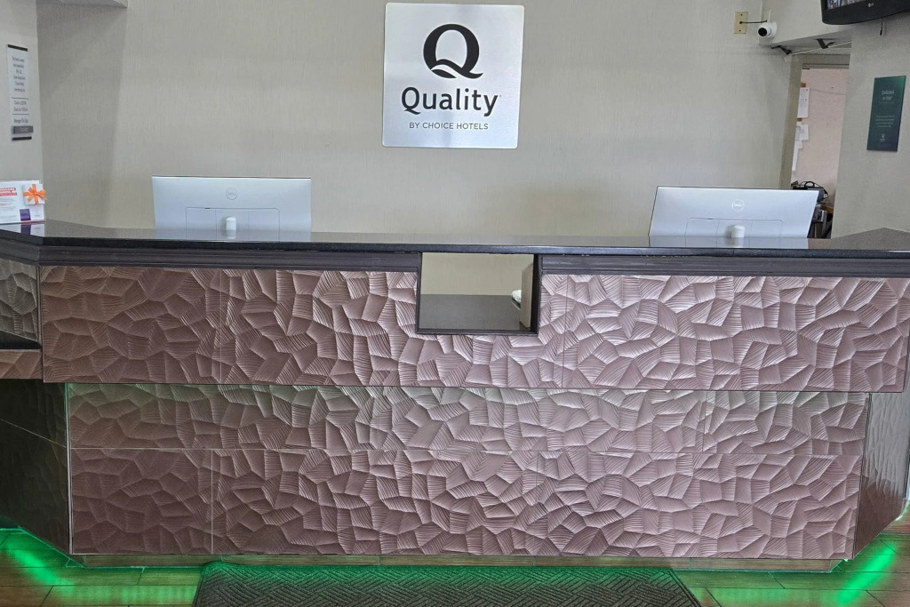 Quality Inn Kansas City International Airport