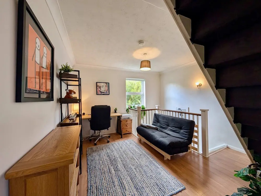 Cosy 2bed House in Reading