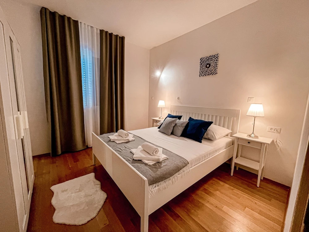 Pinia Apartments Bol
