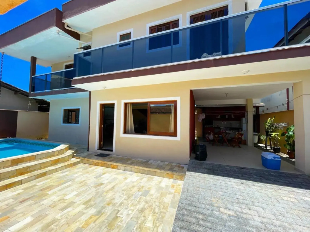 Casa Centro com Piscina