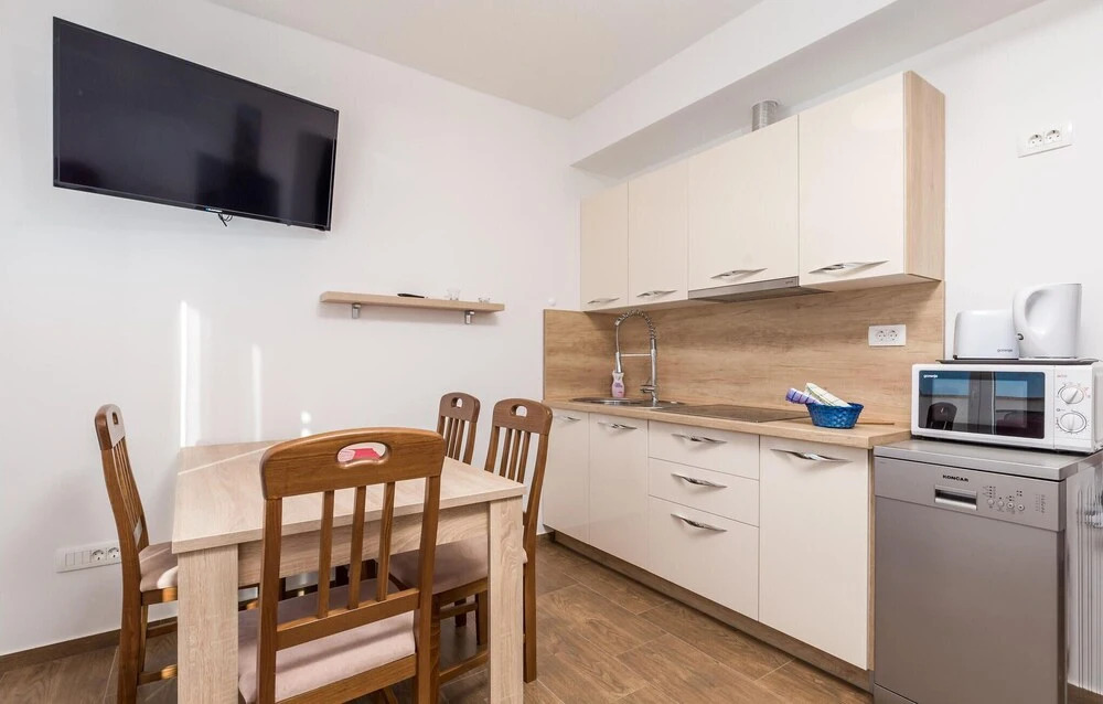 Stunning Apartment in Banjol With 1 Bedrooms, Wifi and Outdoor Swimming Pool