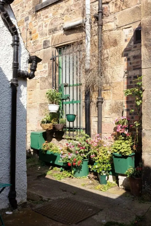 Luxury Morningside Cottage with Patio