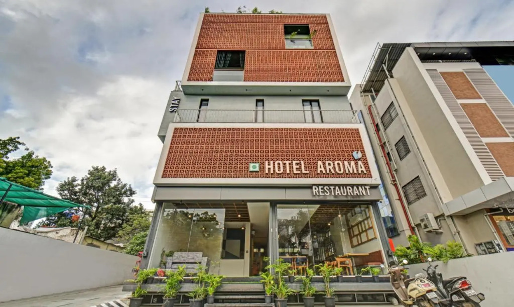 Treebo Aroma Executive