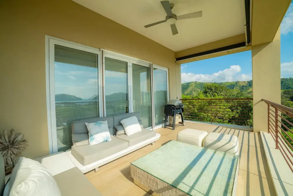 Miramar 5D -3 Bedr 3 Bath Ocean View
