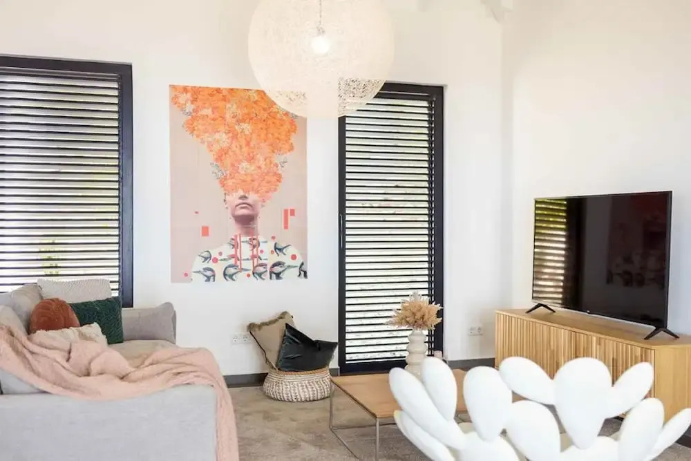Modern Vibrant Villa With Terrace Private Pool