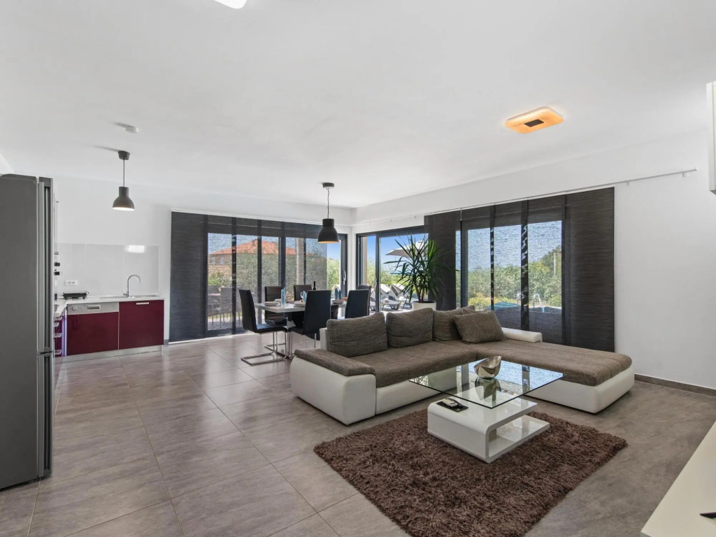 Modern Villa With Pool, Covered Terrace and sea View