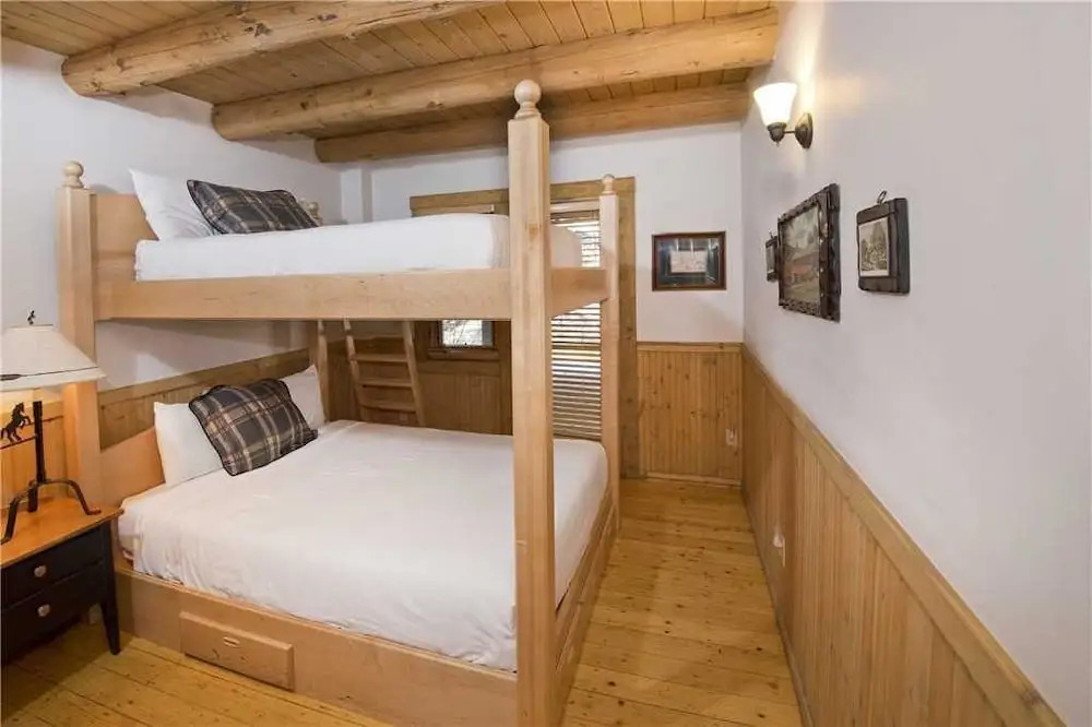 Lodges at Timber Creek # 12C 4 Bedrooms 3 Bathrooms Townhouse