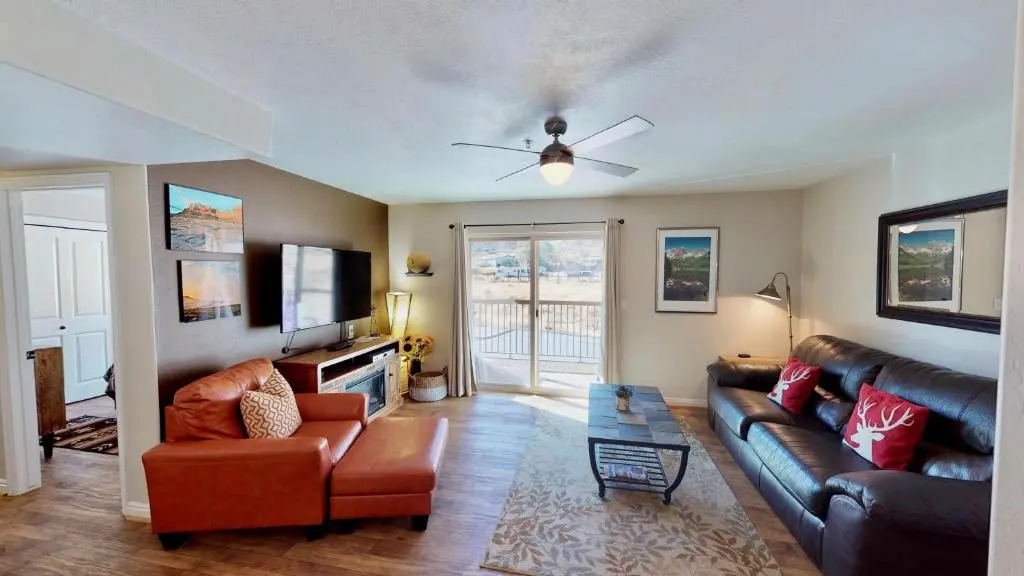 Red Cliff Condos #3E