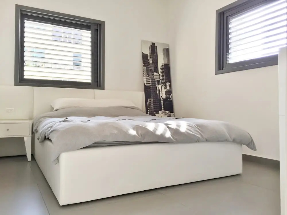 Hilton Beach Stunning Designer 2BR APT