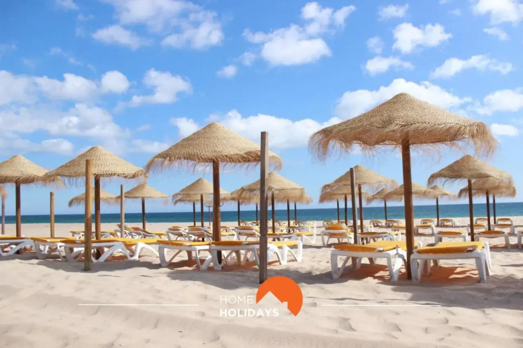 #031 Beautiful & Quiet Beach Flat Near OldTown