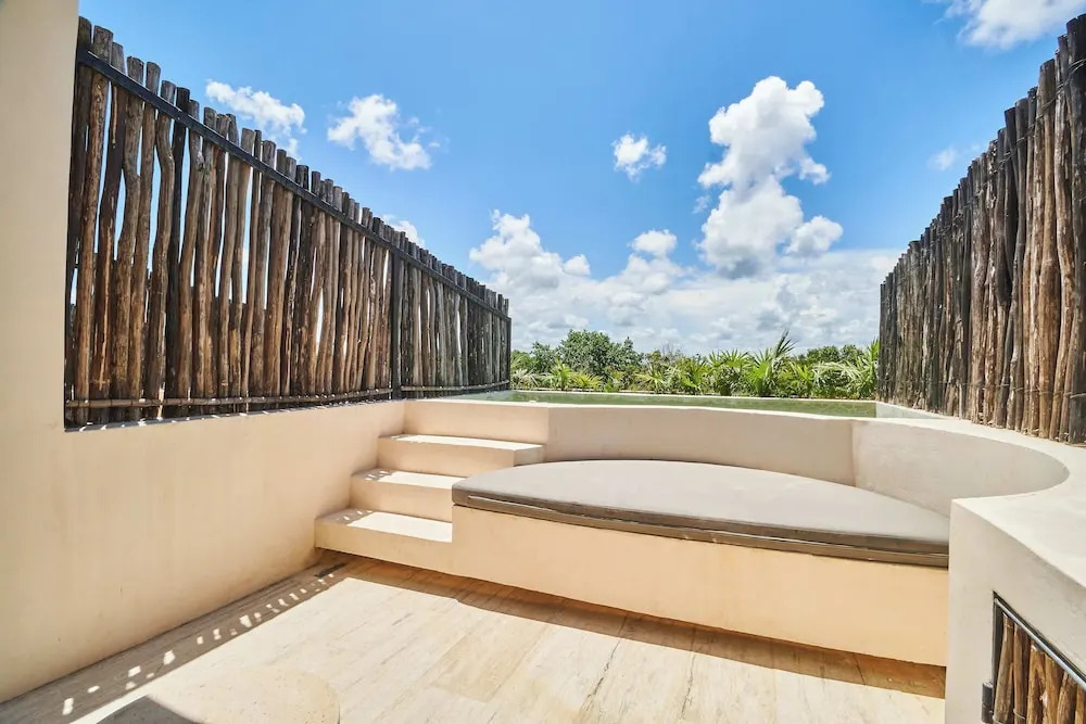 Luxury Penthouse in Aldea Zama, private pool and rooftop, 24 7 security in a gated community