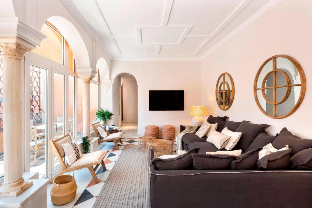 Luxury 3BD duplex with panoramic views to old town. San Isidoro Terrace