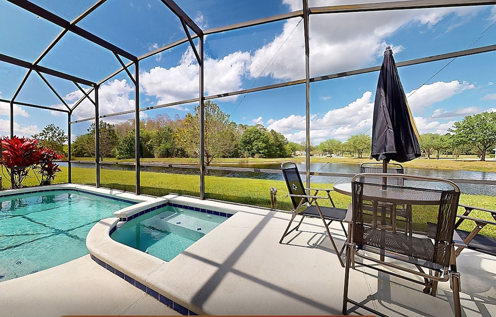 Water View Retreat With Lanai, Heated Pool, Pool Spa, Game Room, & AC