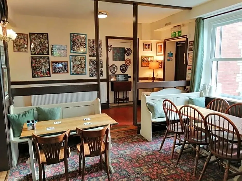 Lion Hotel
