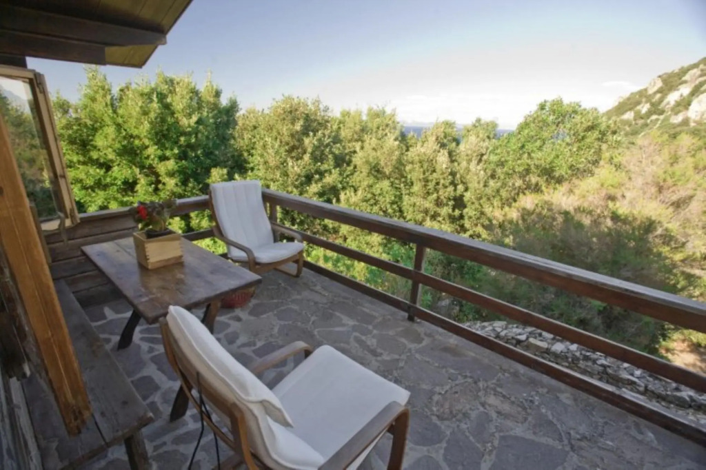 Seccione Chalet 1 Finnish pine cottage with outdoor area overlooking the sea-CHALET SECCIONE 1