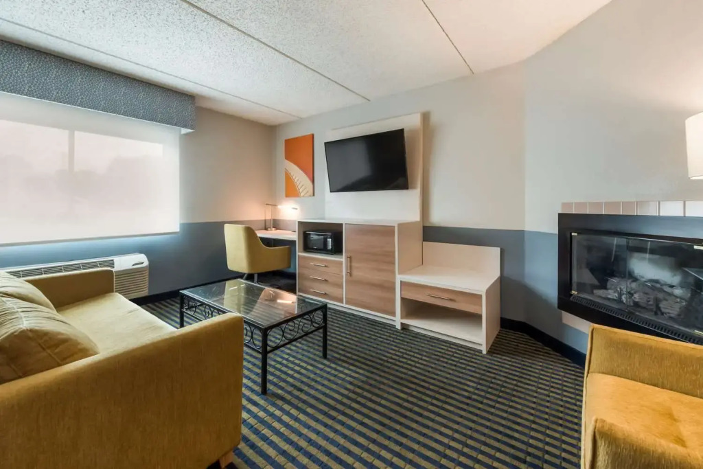 Holiday Inn Express & Suites Burlington - Mount Holly by IHG