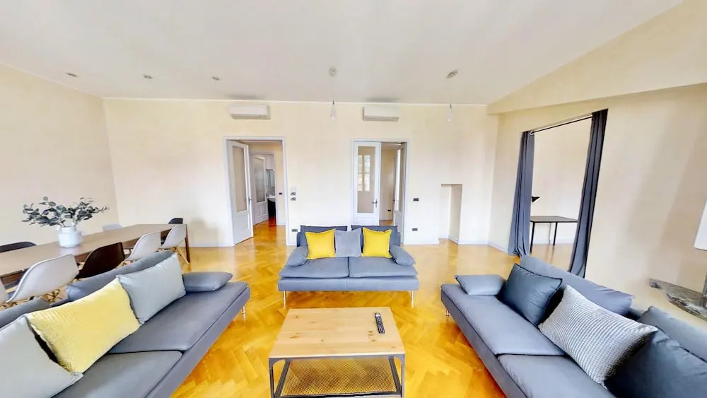Triestevillas A/C Huge Central & Brand New - 5BR